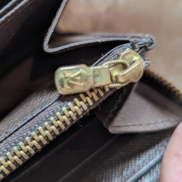 Louis Vuitton Damier Ebene Zippy Wallet w/ box & dust bag - Picture 4 of 13